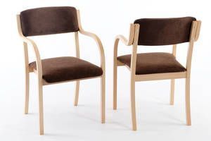 Die Dheli Stuhlreihe lädt zum Sitzen ein